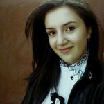 Армине Мазмандян:  Репетитор по английскому и армянскому языкам