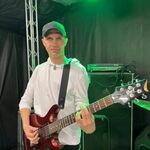 Гальперов Виктор  Иванович :  уроки игры на гитаре 