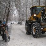 Эдуард Суворов Воронеж:  Чистка снега с крыш и на земле