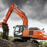 СпецСтрой ООО:  Экскаватор на гусеничном ходу Hitachi 330 с рыхлителем