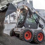 Услуги техники:  Аренда мини-погрузчика bobcat ковш, вилы, щетка