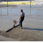 Владимир:  Укладка бетонного пола виброрейкой