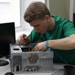 Алексей:  Ремонт компьютеров ноутбуков на дому