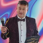 Дмитрий:  Тамада. Ведущий на свадьбу, юбилей, корпоратив, выпускной. 