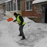 Владимир:  Уборка придомовой территории от снега