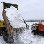 Рустам:  Уборка снега экскаватором + самосвалы