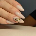 Анастасия Пономарева:  Студия маникюра NailsHome 