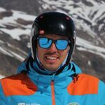 Денис:  Инструктор по горным лыжам