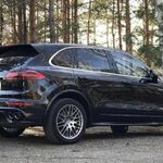 Никита:  Аренда Porsche Cayenne с водителем 