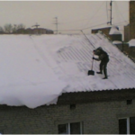 Андрей:  Уборка снега с крыши