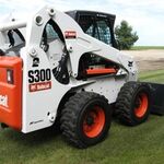 Владимир:  аренда услуги заказ минипогрузчика Bobcat S300