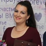 Елена:  Тамада, ведущий, звукооператор.