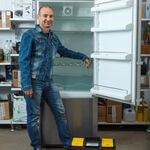 Максим Уралов:  Ремонт холодильника, морозильной камеры 