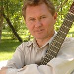Евгений Викторович Биринцев:  гитара, вокал - обучение