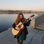 Ксения:  Обучение игре на гитаре, репетитор по гитаре в СПб