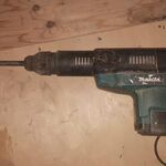 Артём :  Демонтаж бетона и кирпича Makita 5001 C.