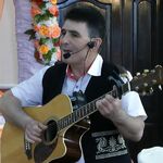 Рамиль Камильевич:  Онлайн обучение игре на гитаре и петь