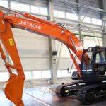 Артем:  Аренда Экскаватора Hitachi ZХ200