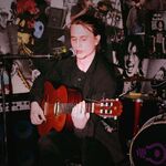 Артём:  Уроки игры на гитаре on/offline