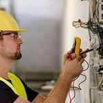 Виталий:  Услуги электрика монтаж, замена проводки