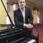 Денис Руденок:  Репетитор по фортепиано, синтезатору, сольфеджио
