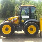 ООО СпецРесурс:  Аренда экскаватора-погрузчика JCB в Новоуткинске. 