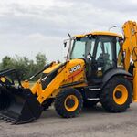 Компания Гравелит:  Экскаватор-погрузчик JCB в аренду в Русско-Высоцком