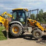 Компания Гравелит:  Экскаватор-погрузчик JCB в аренду в Кировске