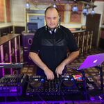 Роман :  Dj на ваш праздник