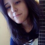 Диана:  Уроки игры на гитаре