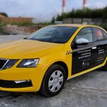 Даниил:  Водитель такси в новом таксопарке по зарплатному проекту 