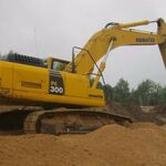 СтройМаксимум:  Аренда Гусеничного Экскаватора Komatsu РС 300