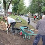 Илья:  Земляные работы, копка траншей помощь на даче