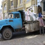 Александр:  Помощь в погрузке и вывозе мусора.Зил.