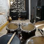 Андреас:  Уроки игры на барабанах
