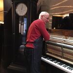 Артур Суренович:  Настройка пианино и роялей 