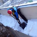Адриан:  Чистка крыш от снега