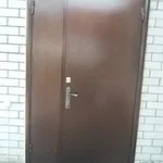 Ирина:  Металлическая дверь