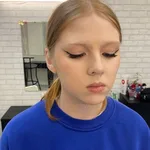 Гуля:  Визажист