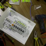 Виталий:  Электрик, электромонтажные работы 