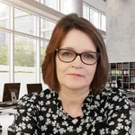 Нина:  Репетитор по информатике