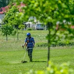 Дима:  Покос травы триммером в тюмени