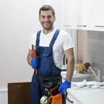 Олег:  Сантехник