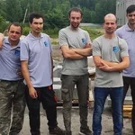 Вадим:  Разнорабочие специалисты