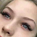 Лада:  Модель на наращивание ресниц 