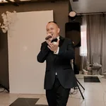 Алексей:  Ведущий мероприятий