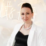 Евгения:  Ведущий мероприятий