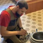 Александр:  Ремонт стиральных машин. Работаю на себя. Выезд 0