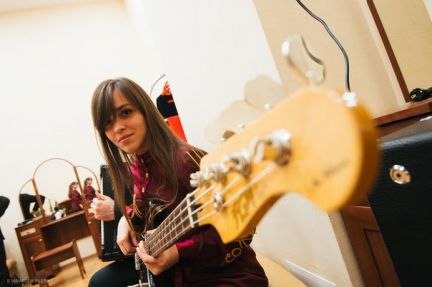 Марина Вячеславовна:  Уроки игры на классической гитаре