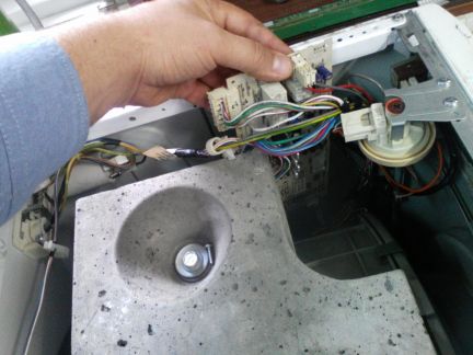 Сергей:  Срочный ремонт стиральных машин в Волгограде